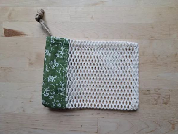 filet à savon fleuri vert