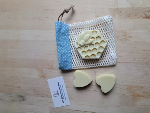 filet à savon motif carreaux bleus