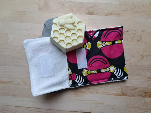 pochette à savon de voyage rose